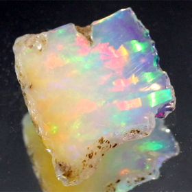 Opalkristall mit 2.96 Ct, AAA Grade