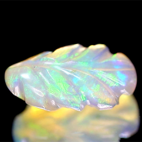 Gravierter Welo Opal-Kristall mit 3.20 Ct