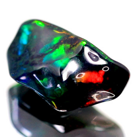 Schwarzer Opal-Kristall 3.26 Ct, AAA Grade, poliert