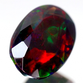 Schwarzer Opal mit 3.28 Ct - facettiert, AA Qualität
