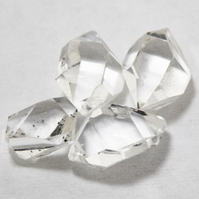 4 Herkimer "Diamanten" mit 4.48 Ct