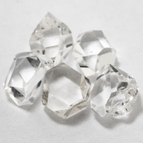 5 Herkimer "Diamanten" mit 4.81 Ct