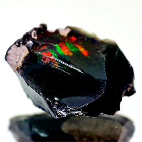 Opalkristall mit 6.62 Ct