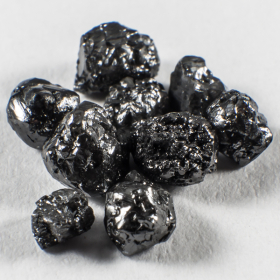 9 Stück Schwarze Rohdiamanten mit 0.73 Ct