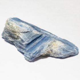 Kyanit Kristall mit 90.88 Ct