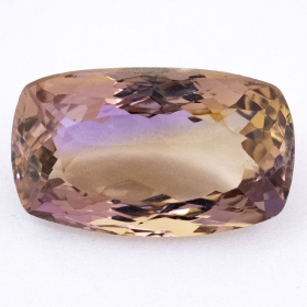 Ametrin mit 12.10 Ct, sehr leicht beschädigt