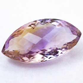 Ametrin mit 23.56 Ct