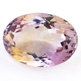 Ametrin mit 8.93 Ct, sehr leicht beschädigt