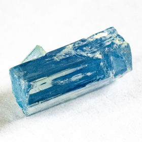 Santa Maria farbener Aquamarin-Kristall mit 1.70 Ct