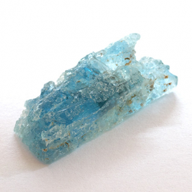 Santa Maria farbener Aquamarin-Kristall mit 18.24 Ct