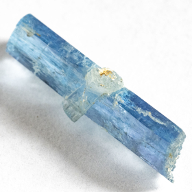 Santa Maria farbener Aquamarin-Kristall mit 3.78 Ct