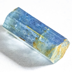 Santa Maria farbener Aquamarin-Kristall mit 4.62 Ct