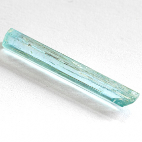 Santa Maria farbener Aquamarin-Kristall mit 2.44 Ct