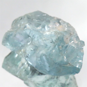 Aquamarinkristall mit 27.12 Ct