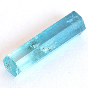 Santa Maria farbener Aquamarin-Kristall mit 4.50 Ct