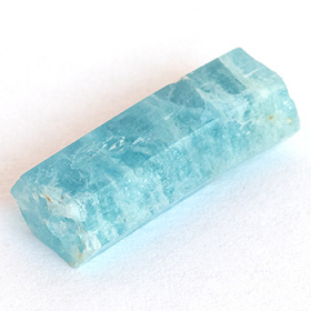 Santa Maria farbener Aquamarin-Kristall mit 5.86 Ct