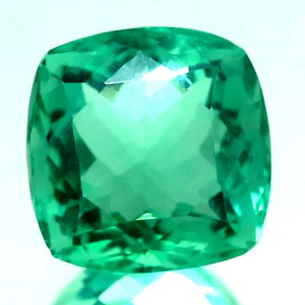 Fluorit mit 8.11 Ct, facettiert, AAA Grade