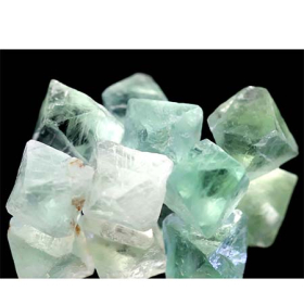 Fluorit Kristalle mit 99.58 Ct