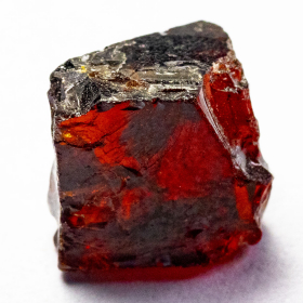 Granat Kristall mit 5.61 Ct