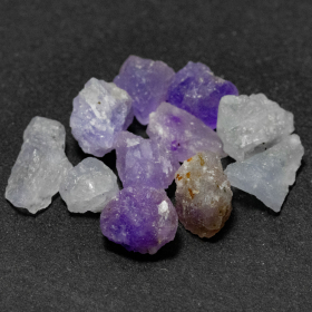 11 Hackmanit Kristalle 10.60 Ct, fluoreszierend