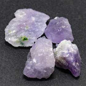 4 Hackmanit Kristalle 5.26 Ct, fluoreszierend