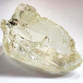 Hiddenit Kristall mit 59.1 Gramm