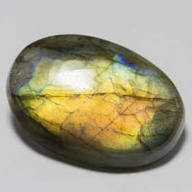 Labradorit mit 23.36 Ct