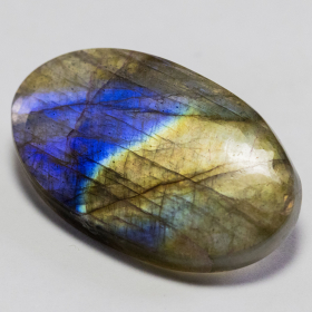 Labradorit mit 26.96 Ct
