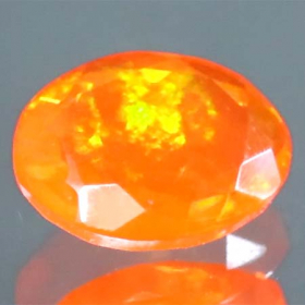 Schwarzer Welo-Opal im Rosenschliff mit 0.62 Ct, AAA Grade