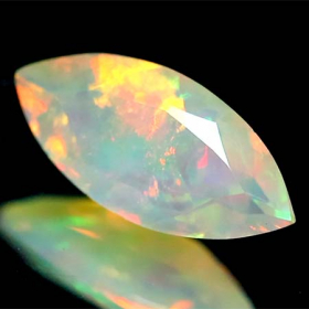 Facettierter Welo-Opal 0.82 Ct, AAA-Qualtität