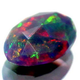 Schwarzer Welo-Opal im Rosenschliff mit 0.91 Ct, AAA Grade