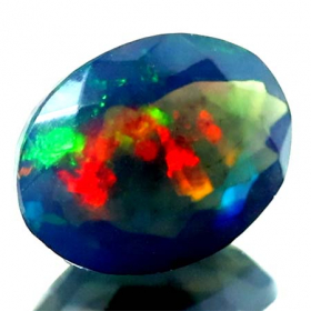 Schwarzer Opal mit 1.55 Ct - facettiert, AAA Qualität