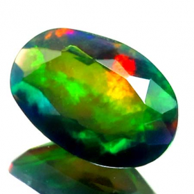 Schwarzer Opal mit 1.56 Ct - facettiert, AAA Qualität