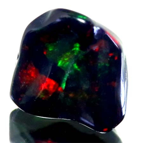Schwarzer Opal-Kristall 1.70 Ct, poliert