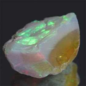 Opalkristall mit 12.66 Ct