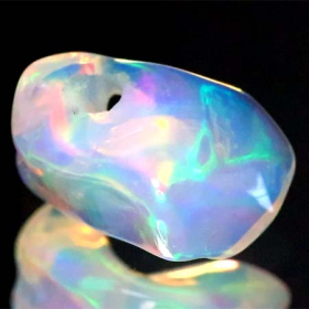 Opalkristall mit 2.26 Ct, AAA Grade