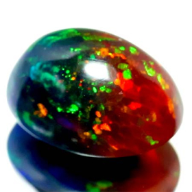 Bicolor Opal mit 2.64 Ct, AAA Grade