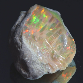 Opalkristall mit 23.50 Ct