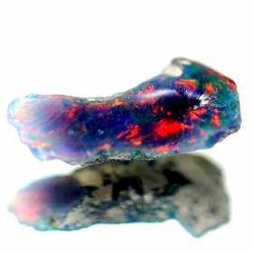 Opalkristall mit 3.30 Ct, AAA Grade