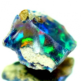 Opalkristall mit 3.43 Ct, AAA Grade