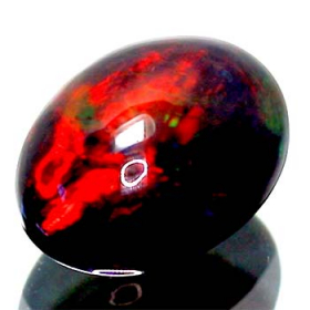 Schwarzer Opal mit 3.49 Ct