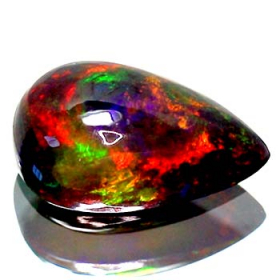 Schwarzer Opal mit 3.78 Ct, AAA Grade