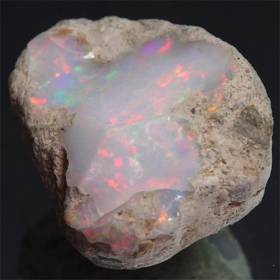 Opalkristall mit 34.67 Ct