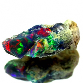 Opalkristall mit 6.07 Ct, AAA Grade