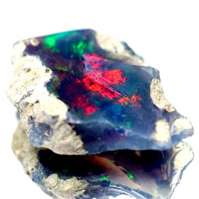 Opalkristall mit 7.75 Ct, AAA Grade