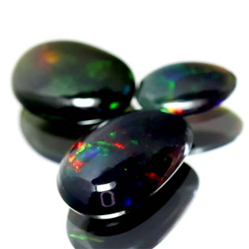3 Schwarze Opale mit 2.17 Ct