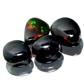 4 Schwarze Opale mit 2.31 Ct