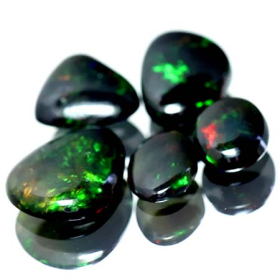 5 Schwarze Opale mit 2.65 Ct