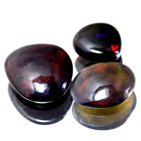 3 Schwarze Opale mit 3.13 Ct