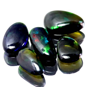 5 Schwarze Opale mit 3.30 Ct